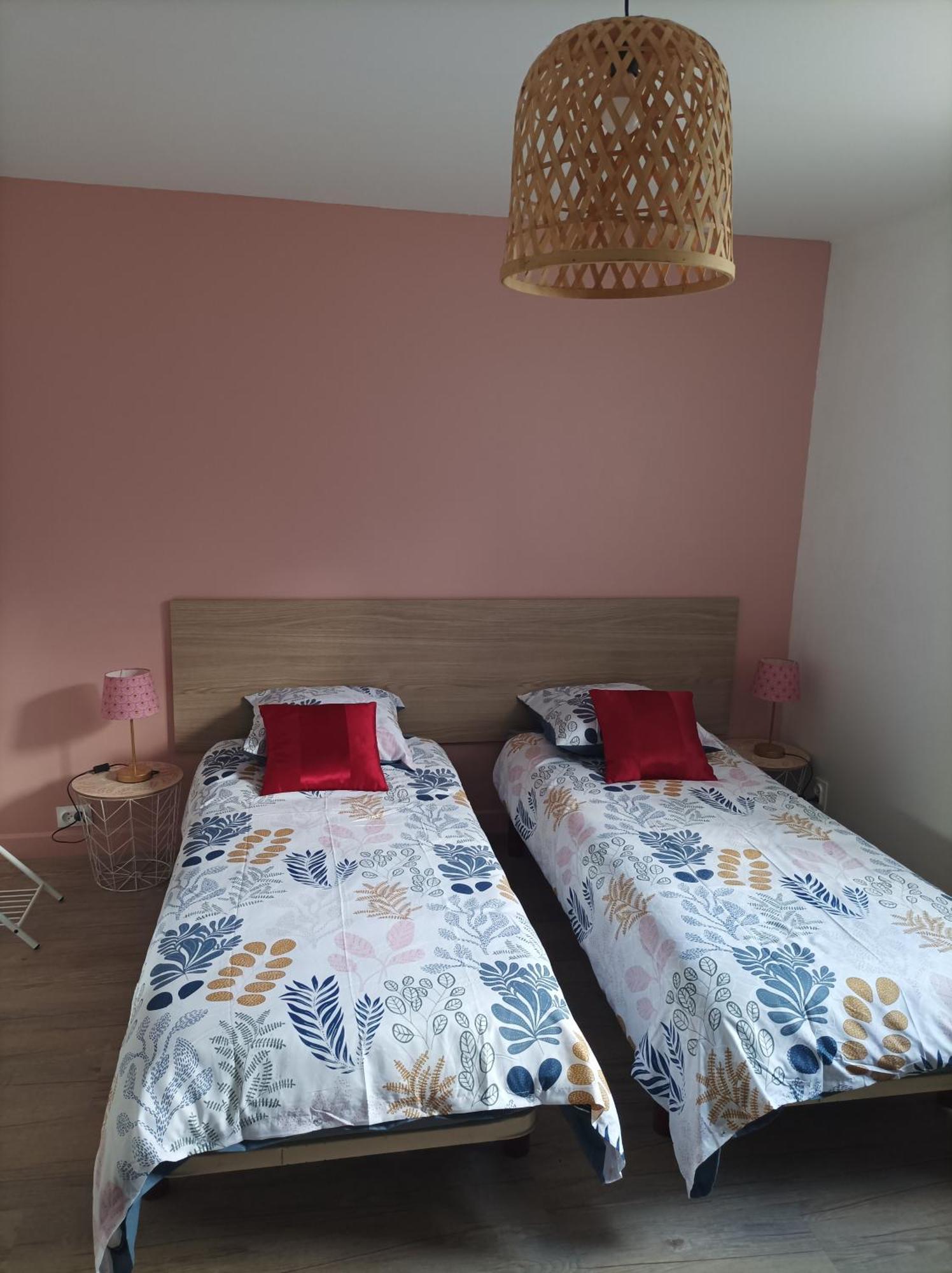 Patrice Et Chrstel Appartement Independant Chatuzange-le-Goubet Exteriör bild