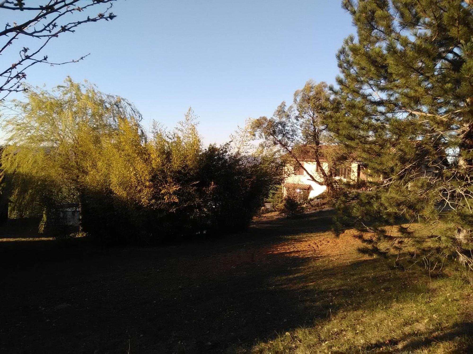 Patrice Et Chrstel Appartement Independant Chatuzange-le-Goubet Exteriör bild